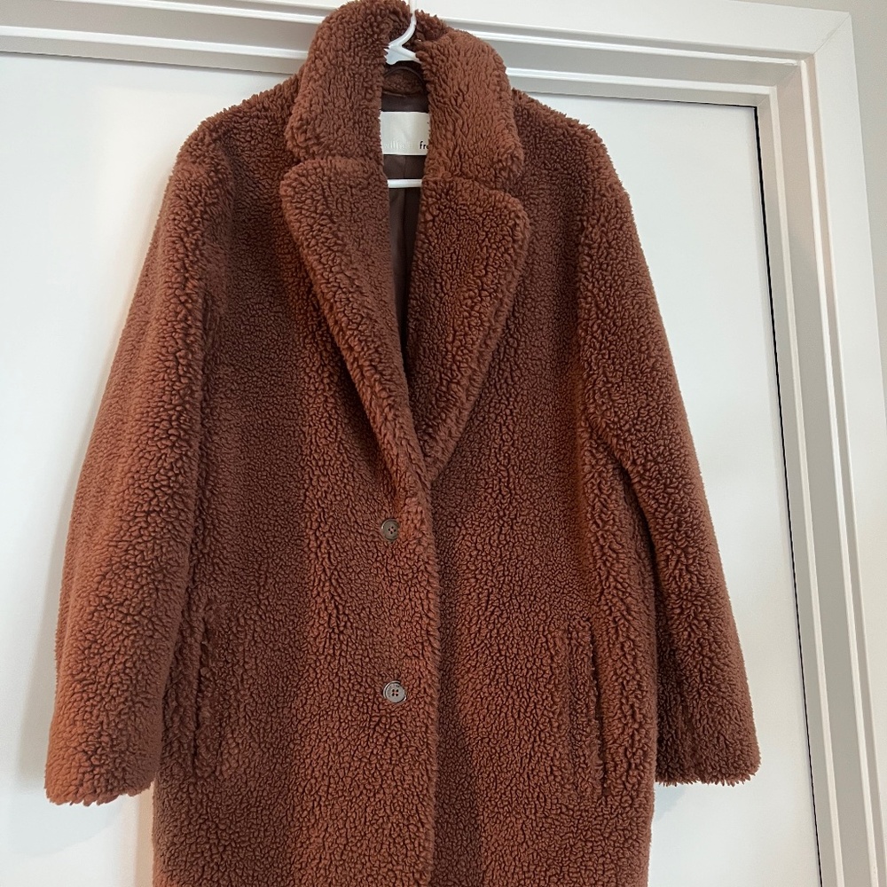 Aritzia Wilfred Free Teddy Cocoon - Color Rust - Size Large